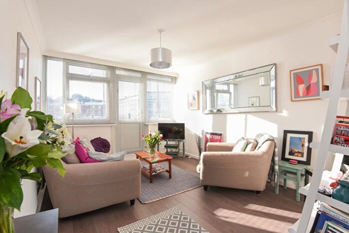 1 Bedroom Flat To Rent In Thoresby Street, Islington, London, N1