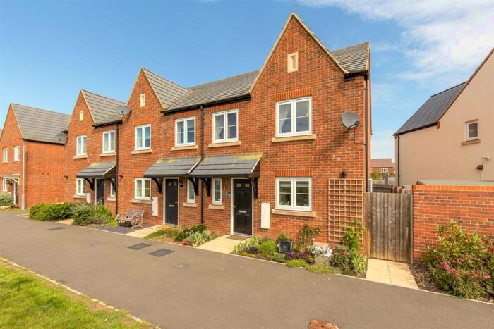 4 Bedroom Semi-Detached House To Rent In Bourne End, Upper Heyford, Bicester, OX25