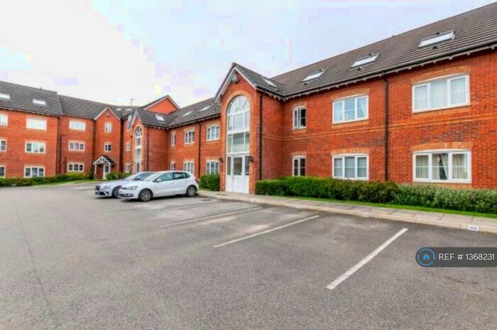 2 Bedroom Flat To Rent In Gadfield Court, Atherton, Manchester, M46