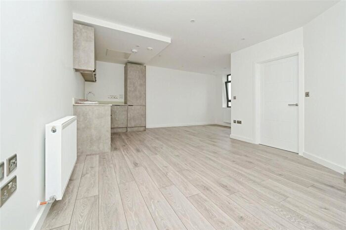 1 Bedroom Flat For Sale In Cresta House, Alma Street, Luton, LU1