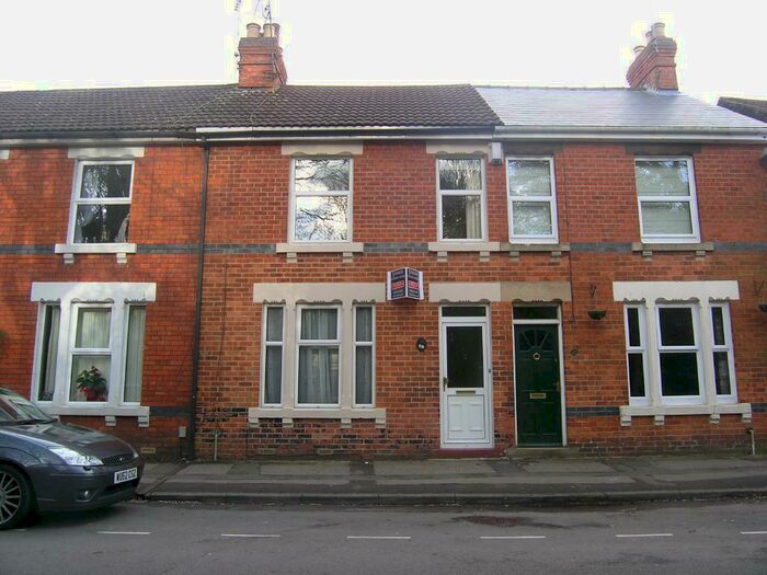 2 Bedroom House To Rent In Quarry Road, Old Town, Swindon, SN1