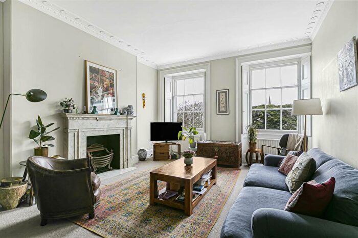 3 Bedroom Flat To Rent In Sussex Square, Brighton, BN2