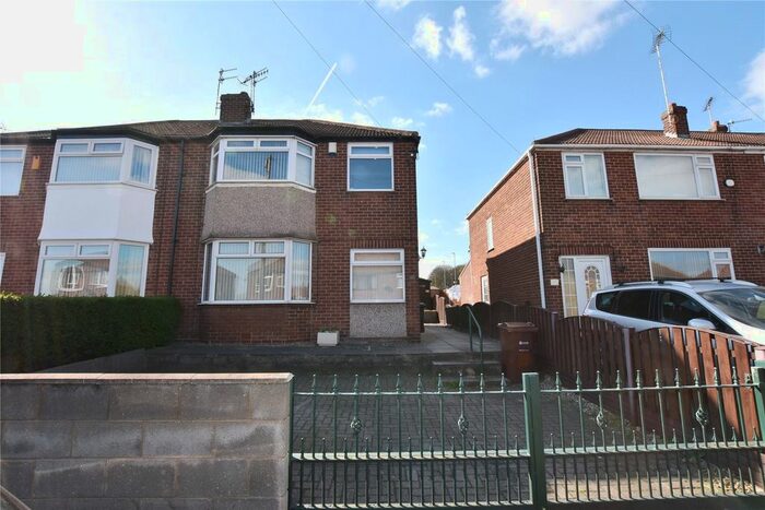 3 Bedroom Semi-Detached House To Rent In Montcalm Crescent, Hunslet, Leeds, LS10