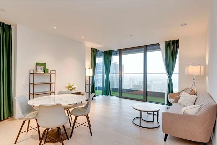 2 Bedroom Flat To Rent In Wards Place, Canary Wharf, E14