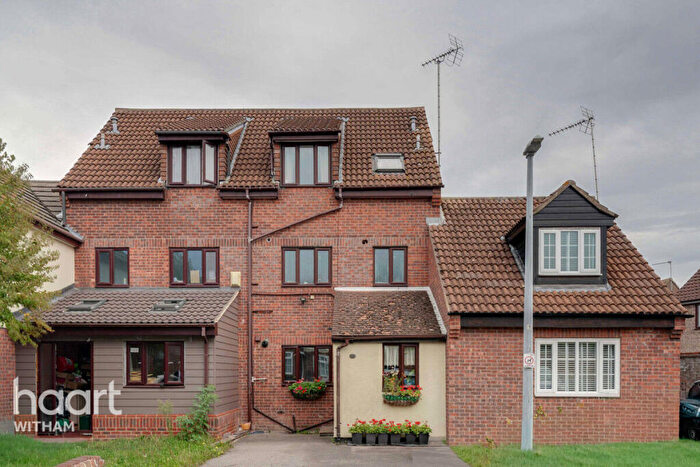 4 Bedroom Town House For Sale In Pennyroyal Crescent, Witham, CM8