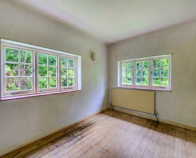 4 Bedroom Detached House For Sale In Tillingbourne, House, Shalford Road, Guildford, GU4