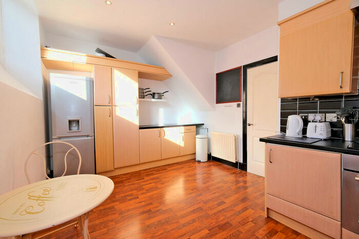 2 Bedroom Flat For Sale In George Street, Aberdeen, AB25