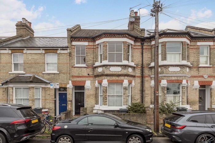 3 Bedroom Flat To Rent In Alkerden Road, London, W4