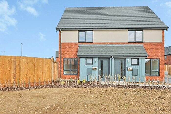 2 Bedroom Semi Detached House For Sale In David Capp Road, Brundall, Norwich, NR13