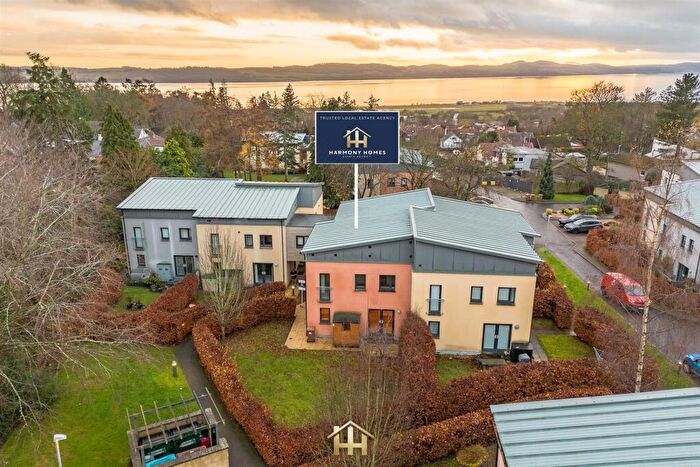 3 Bedroom Detached House For Sale In Glamis Gardens, Dundee, DD2