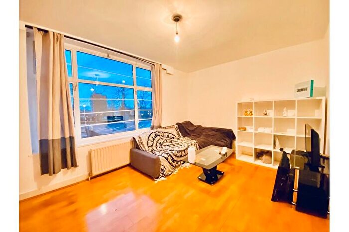 1 Bedroom Flat To Rent In Finchley Road, St Johns Wood, London, NW8