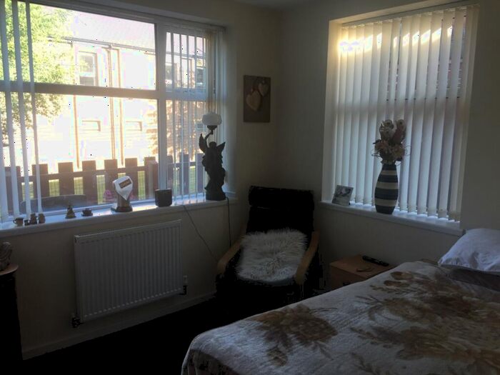 Studio To Rent In Kelvin Grove, Wombwell, S73