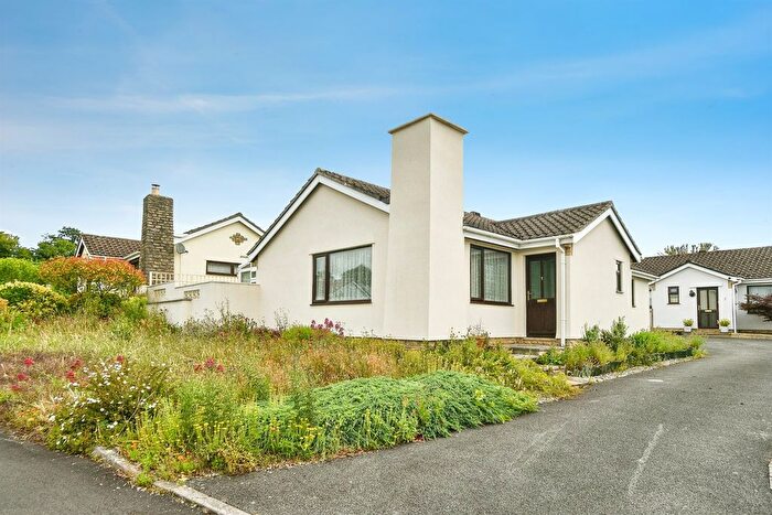 3 Bedroom Detached Bungalow For Sale In Keevil Avenue, Calne, SN11