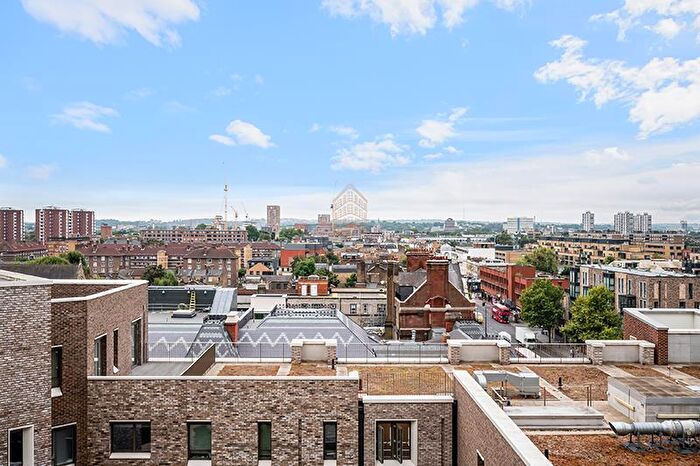 2 Bedroom Apartment For Sale In Walton Heights, Elephant & Castle, SE17