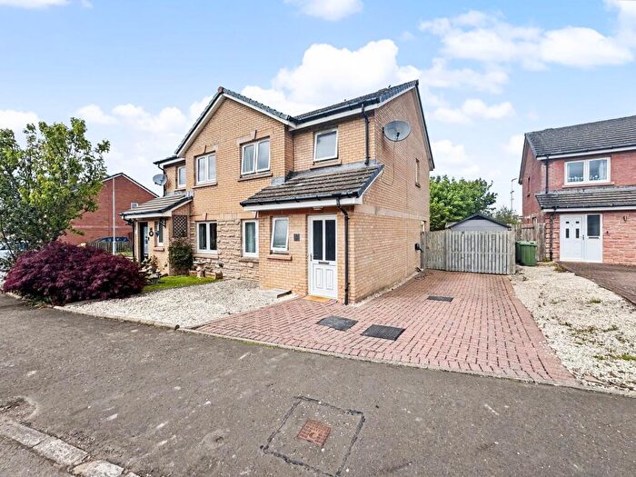 3 Bedroom Semi-Detached House For Sale In Daisyhill Road, Blackburn, EH47