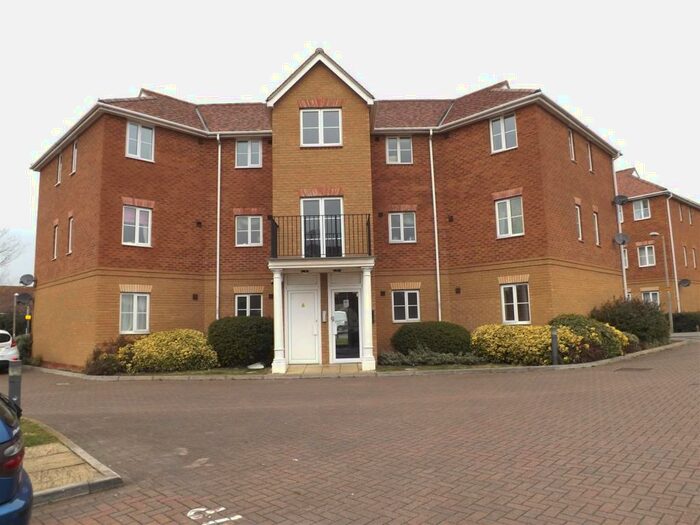 2 Bedroom Flat To Rent In John William Close Chafford Hundred, RM16