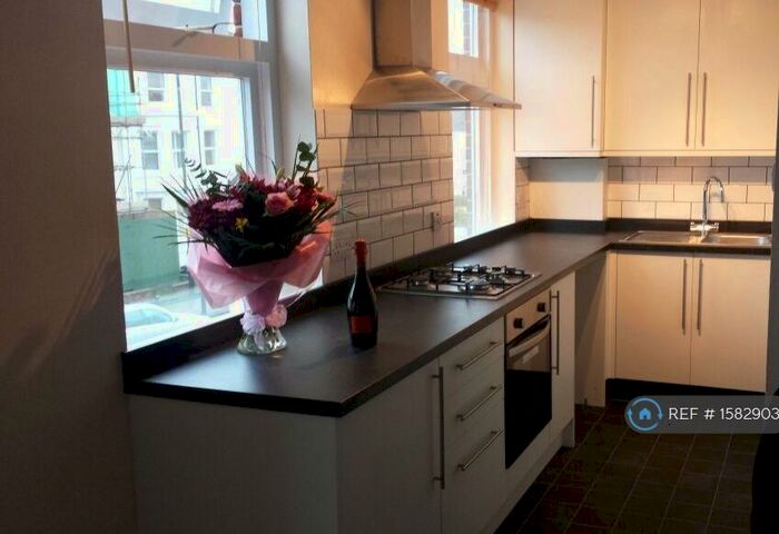 1 Bedroom Flat To Rent In London Road, St Albans, AL1