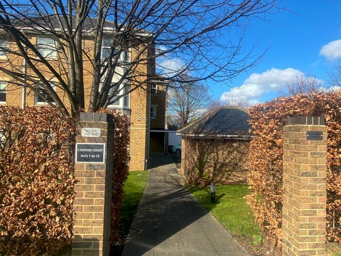 1 Bedroom Apartment To Rent In Coopers Road, Northfleet, DA11