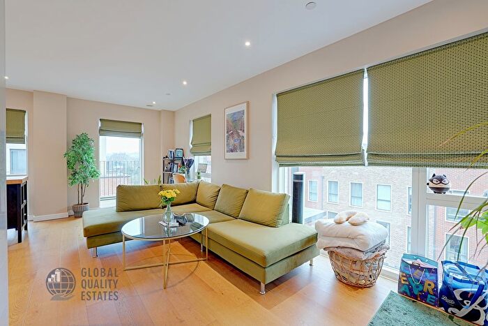 2 Bedroom Flat To Rent In Lismore Boulevard, NW9