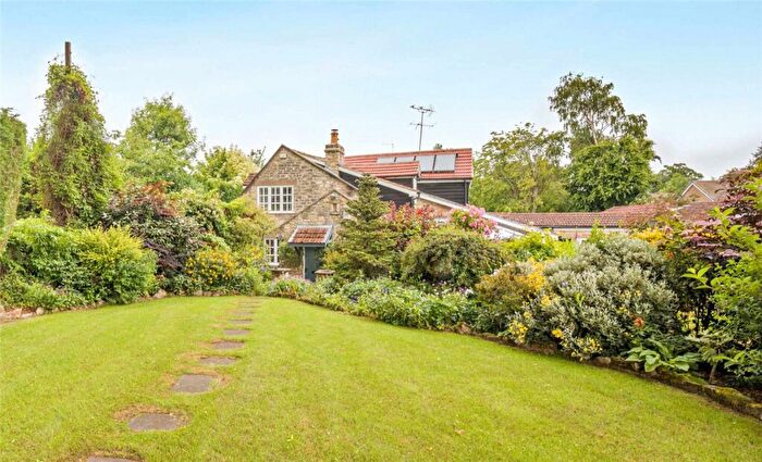4 Bedroom Detached House For Sale In Lumby, Near Leeds, North Yorkshire, LS25