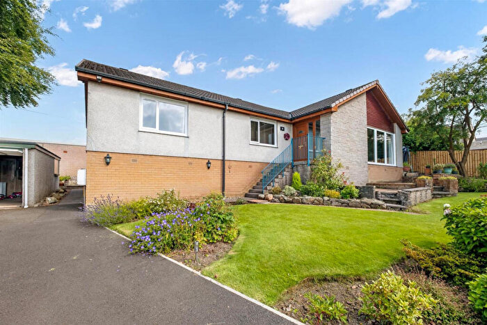 4 Bedroom Detached Bungalow For Sale In Argyll Place, Dunfermline, KY12