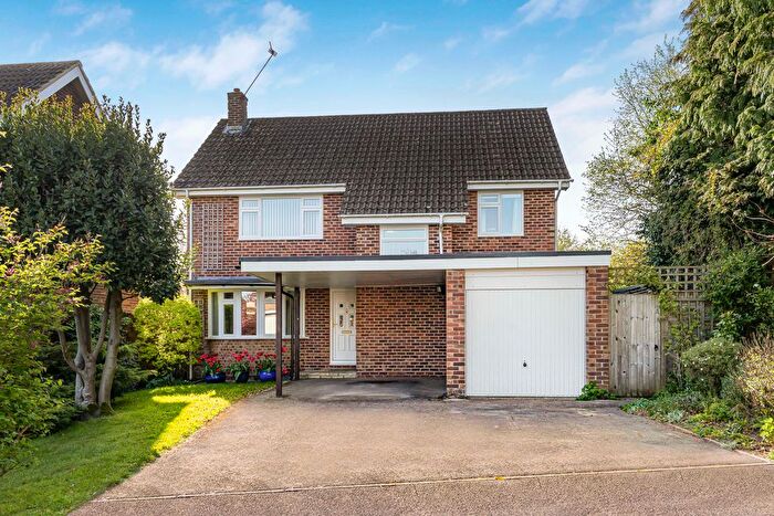 4 Bedroom Detached House For Sale In Merryfield Road, Petersfield, Hampshire, GU31