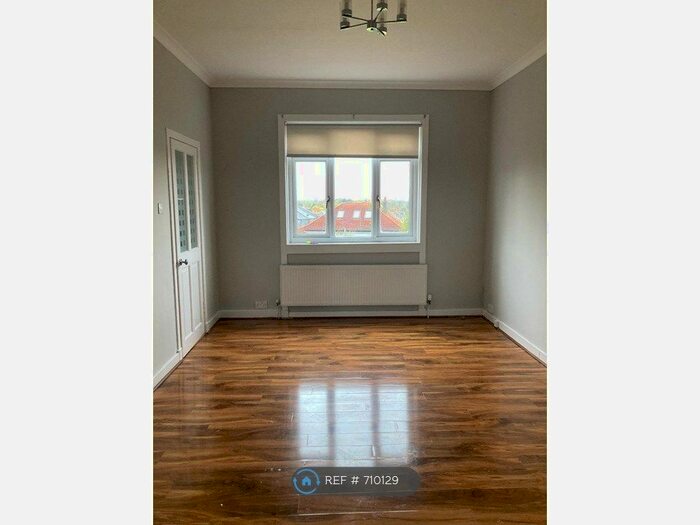 3 Bedroom Flat To Rent In Dryburn Avenue, Glasgow, G52