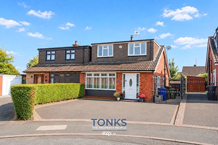 4 Bedroom Semi Detached House For Sale In Rose Avenue, Kingswinford, DY6