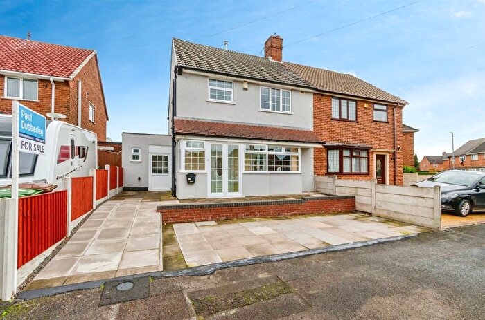 3 Bedroom Semi Detached House For Sale In Wingate Road, Walsall, WS2