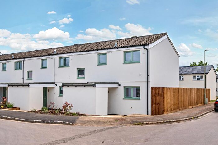 2 Bedroom End Of Terrace House To Rent In Kenley Avenue, Carterton, OX18