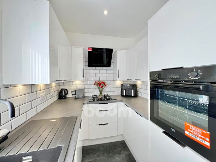 2 Bedroom Flat For Sale In Barrie Terrace, Ardrossan, KA22