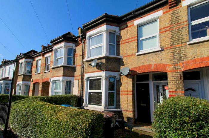 2 Bedroom Maisonette To Rent In Davidson Road, Croydon, CR0