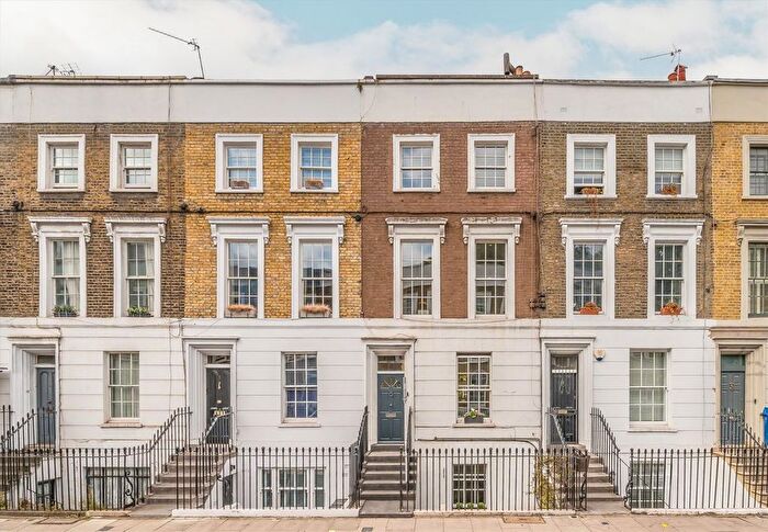 3 Bedroom Flat For Sale In New North Road, Islington, N1