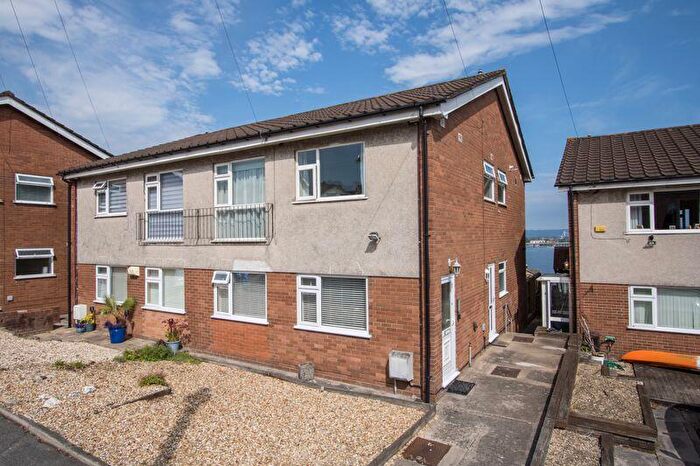 2 Bedroom Flat To Rent In Vista Court, Northcliffe Drive, Penarth, CF64