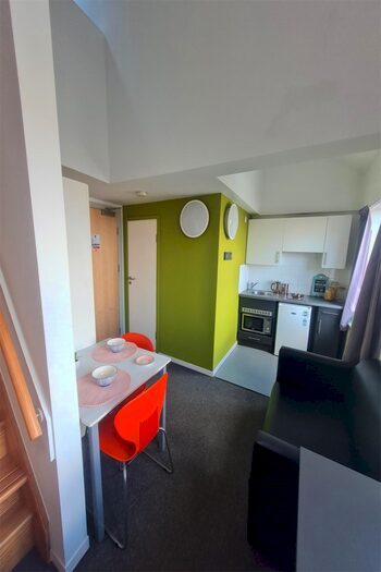 Studio To Rent In Bedroom Studio In Campus House, Hey Street, BD7