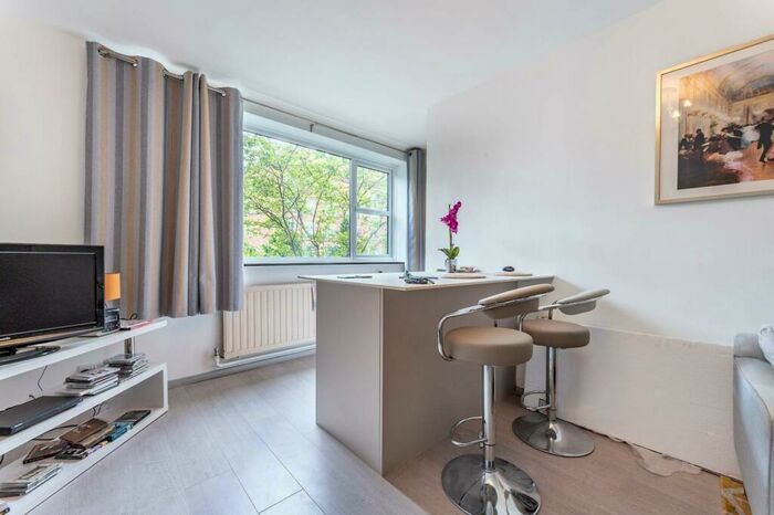 Studio To Rent In Harleyford Street, Oval, London, SE11