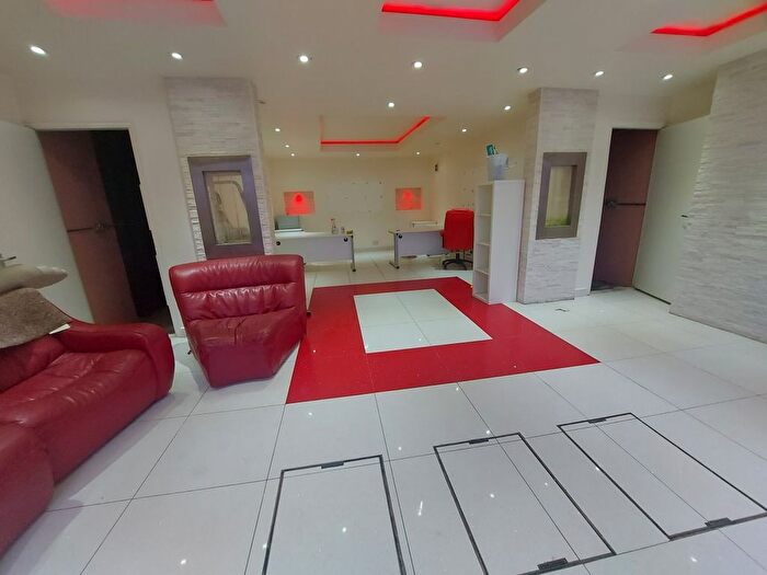 Studio To Rent In Ilford Lane, Ilford, IG1