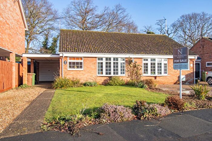 2 Bedroom Semi-Detached Bungalow For Sale In College Drive, Heacham, King's Lynn, Norfolk, PE31