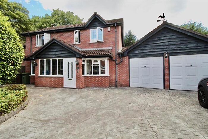 5 Bedroom Detached House For Sale In Castle Hills Drive, Castle Bromwich, Birmingham, B36