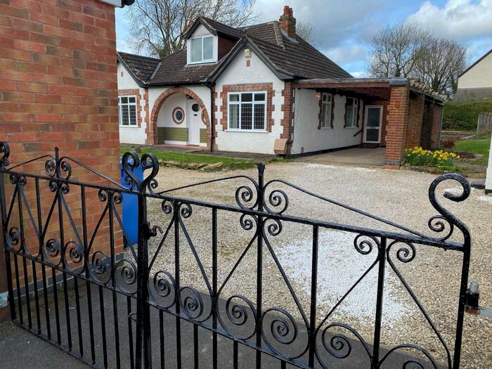 4 Bedroom Property To Rent In Park Road, Mickleover, Derby, DE3