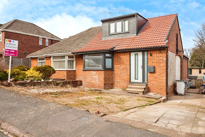 3 Bedroom Semi-Detached Bungalow For Sale In Highfield Mount, Thornhill, Dewsbury, WF12