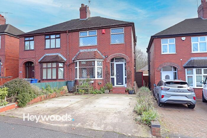 3 Bedroom Semi Detached House For Sale In Leech Avenue, Newcastle-Under-Lyme, Staffordshire, ST5