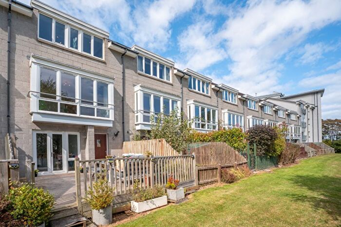 4 Bedroom Town House For Sale In Rubislaw View, Aberdeen, AB15