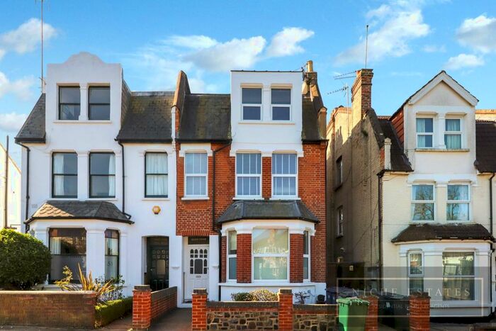 2 Bedroom Apartment To Rent In Eversleigh Road, Finchley Central, London, N3