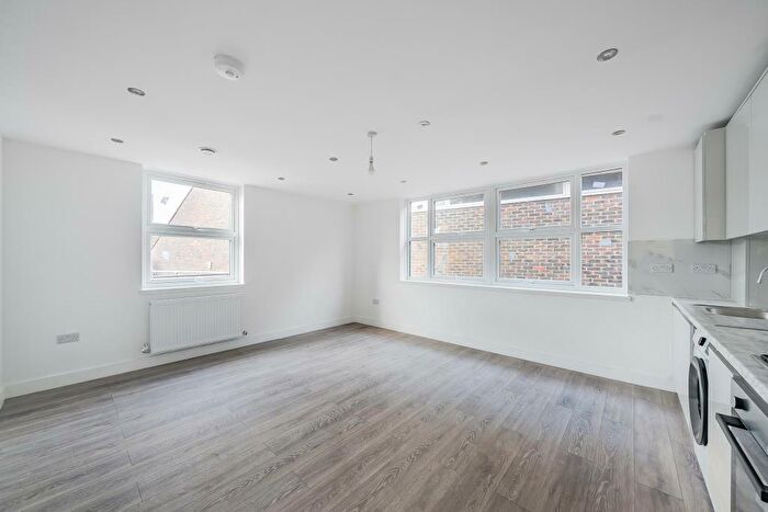 2 Bedroom Apartment To Rent In - Wote Street, Basingstoke, RG21