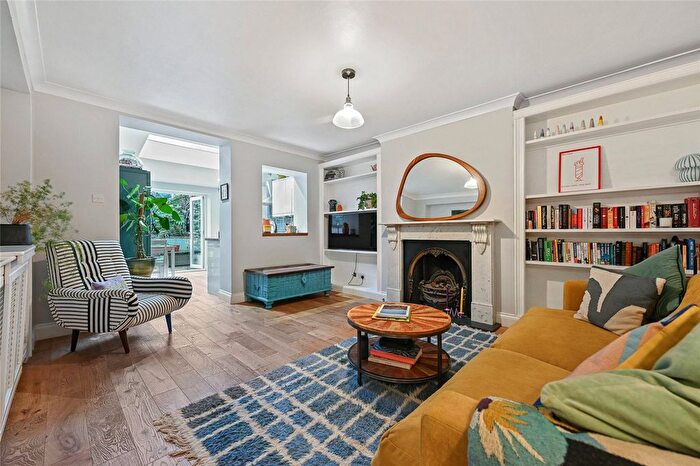 2 Bedroom Flat For Sale In Lime Grove, London, United Kingdom, W12