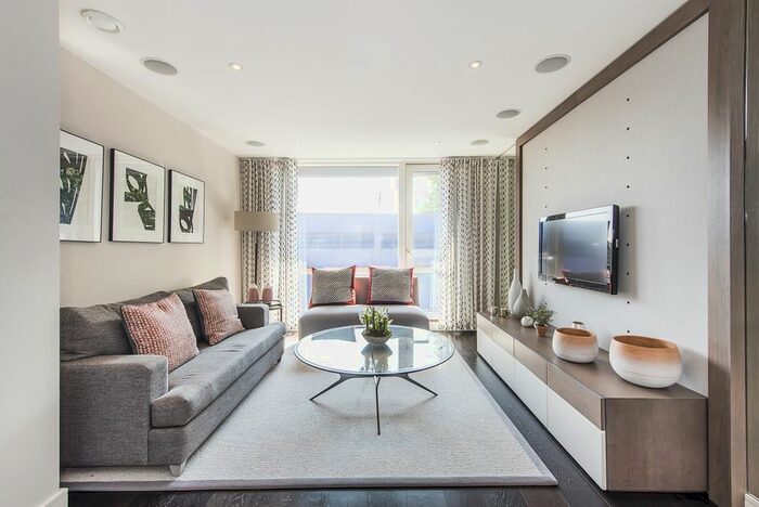 1 Bedroom Flat To Rent In Grosvenor Waterside, Chelsea, SW1W