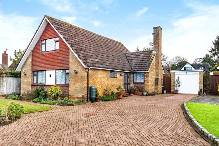 4 Bedroom Detached House For Sale In Pondfield Road, Orpington, Kent, BR6