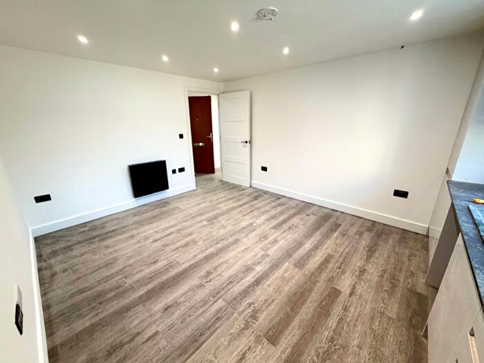 2 Bedroom Flat To Rent In Shaw Street, Alfreton, DE55