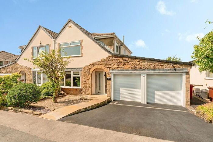 3 Bedroom Semi-Detached House For Sale In Smithyfield Avenue, Burnley, Lancashire, BB10
